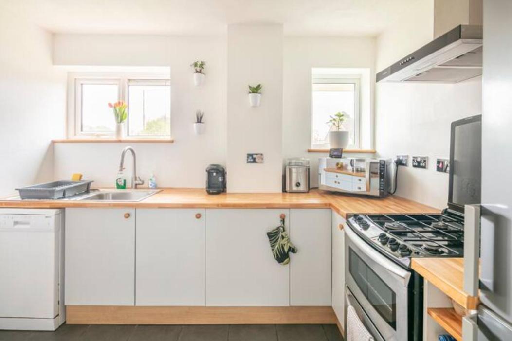 Cosy Single Room, Smart Tv, 5 Minute Walk From Train Station Bolton Exterior foto