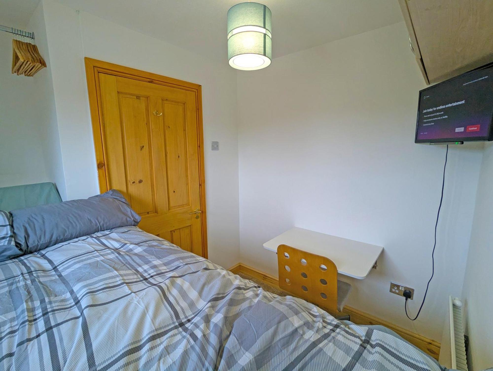 Cosy Single Room, Smart Tv, 5 Minute Walk From Train Station Bolton Exterior foto